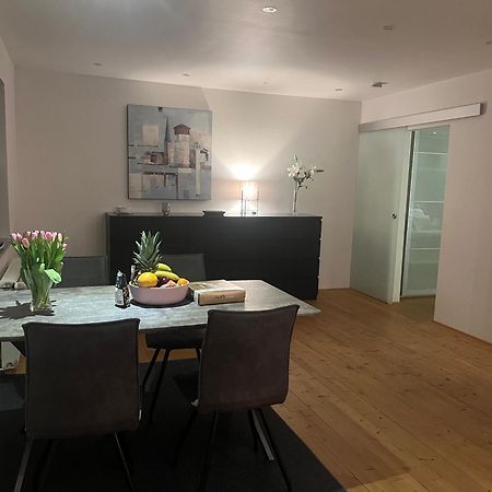Tritt Ein Bring Glueck Herein - Exquisite 75 Qm - Messenaehe - Parkplatz - Flughafennaehe Dusseldorf Ngoại thất bức ảnh