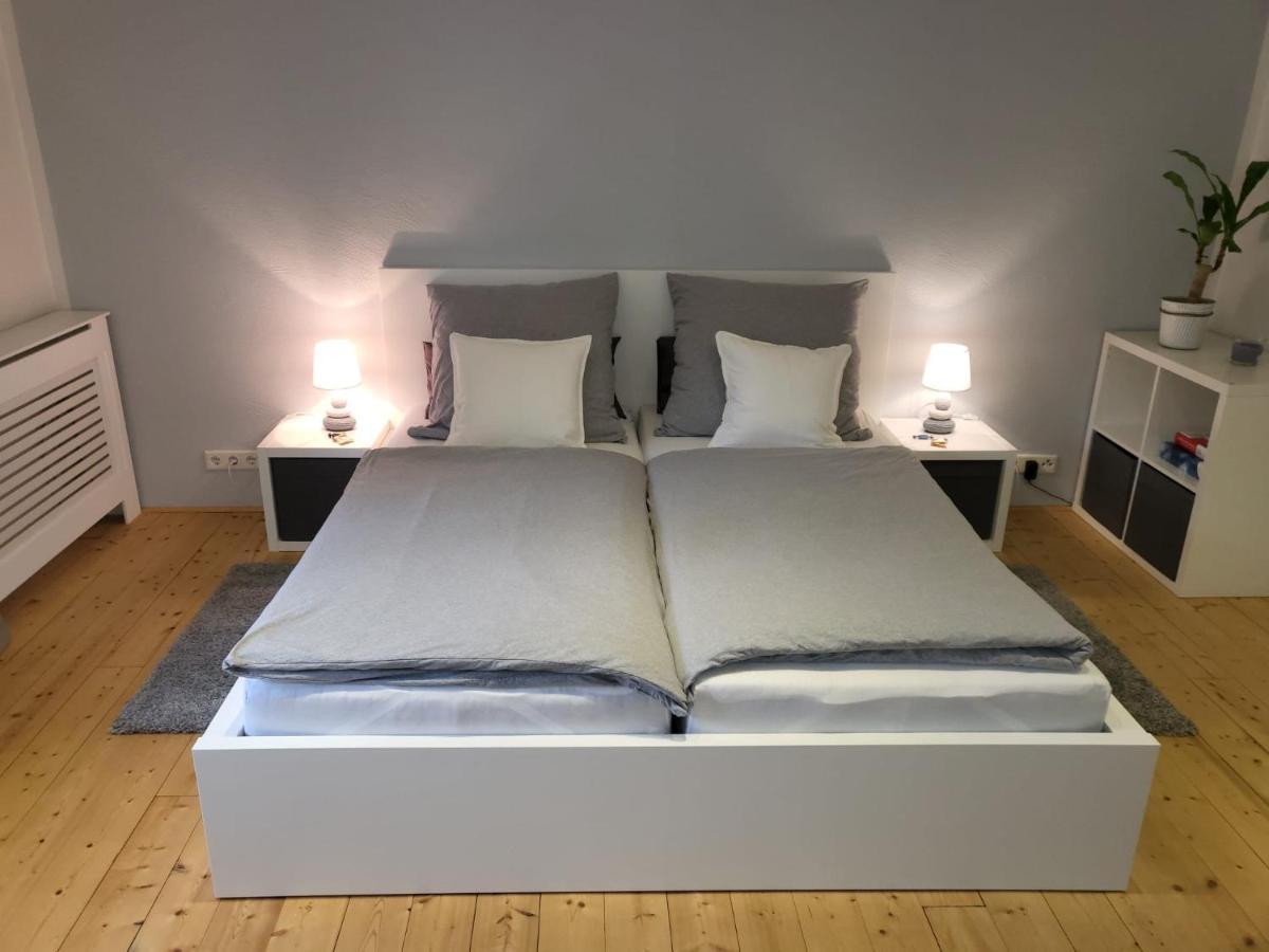 Tritt Ein Bring Glueck Herein - Exquisite 75 Qm - Messenaehe - Parkplatz - Flughafennaehe Dusseldorf Ngoại thất bức ảnh