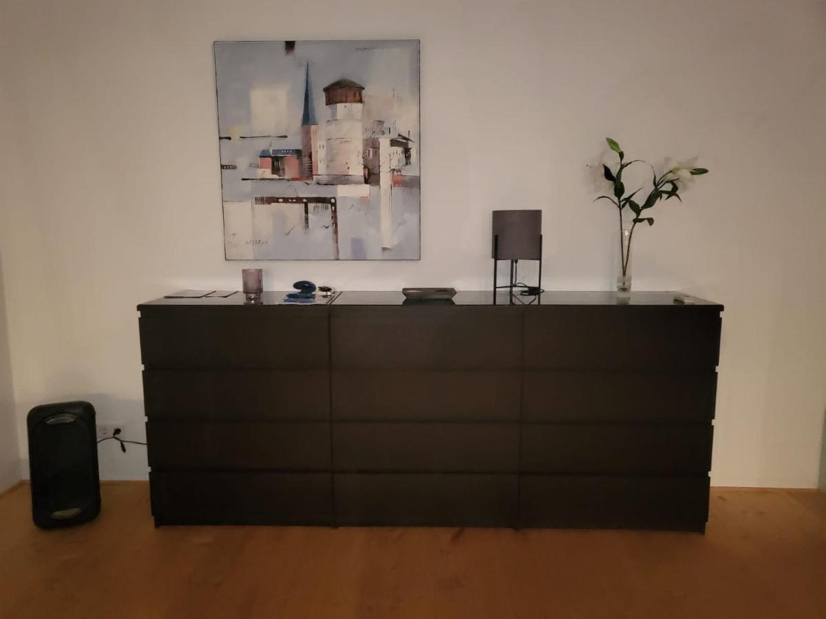 Tritt Ein Bring Glueck Herein - Exquisite 75 Qm - Messenaehe - Parkplatz - Flughafennaehe Dusseldorf Ngoại thất bức ảnh
