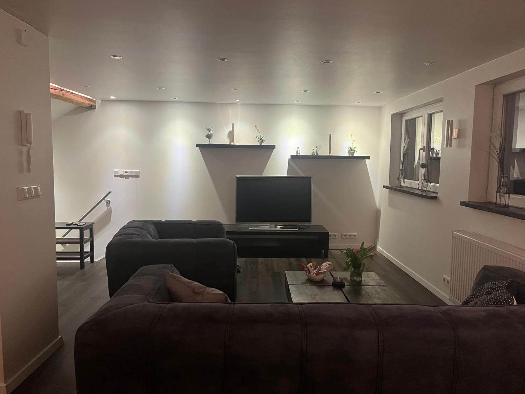 Tritt Ein Bring Glueck Herein - Exquisite 75 Qm - Messenaehe - Parkplatz - Flughafennaehe Dusseldorf Ngoại thất bức ảnh